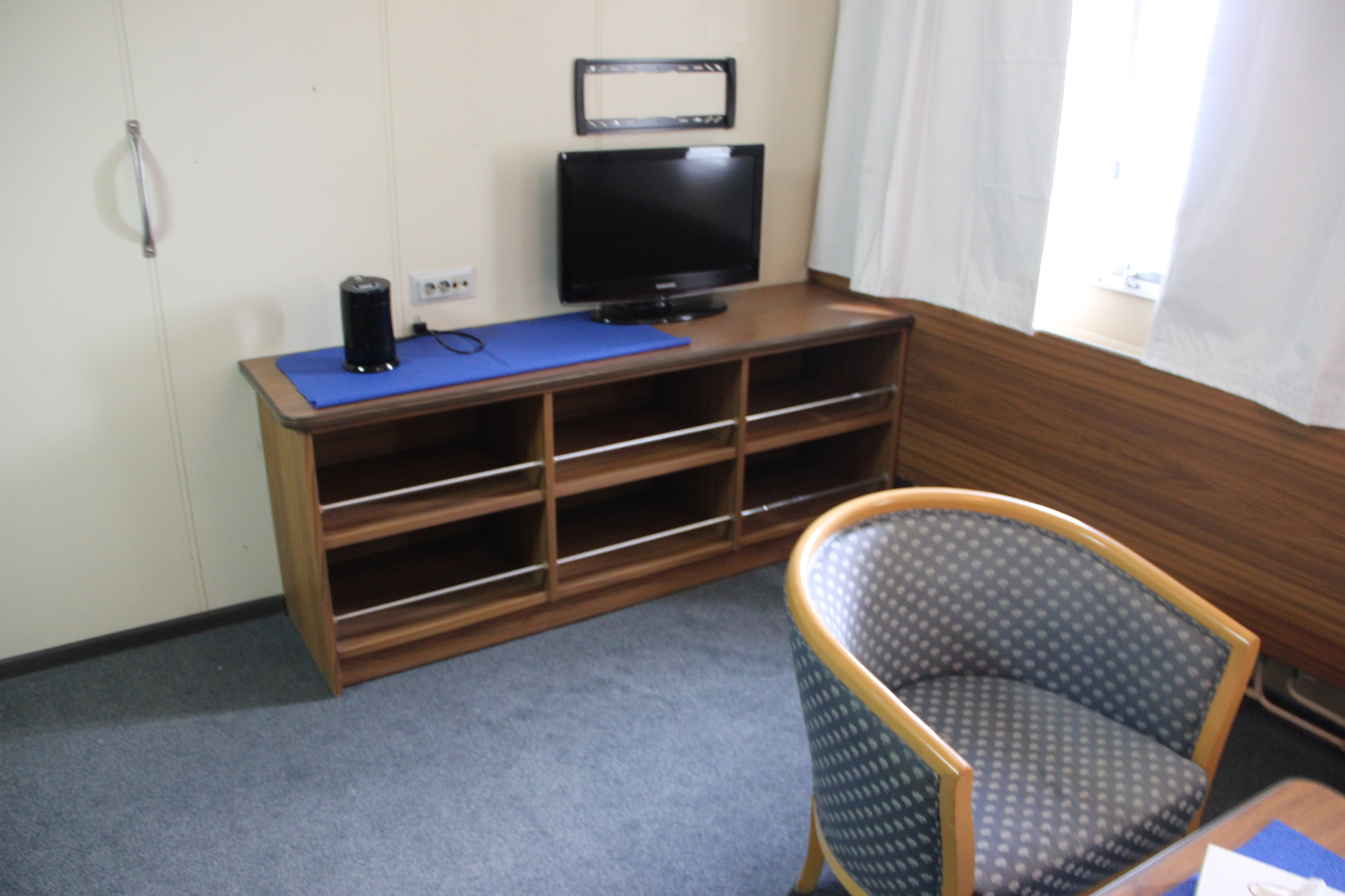 Quark Expeditions Kapitan Khlebnikov Suite 4.jpg
